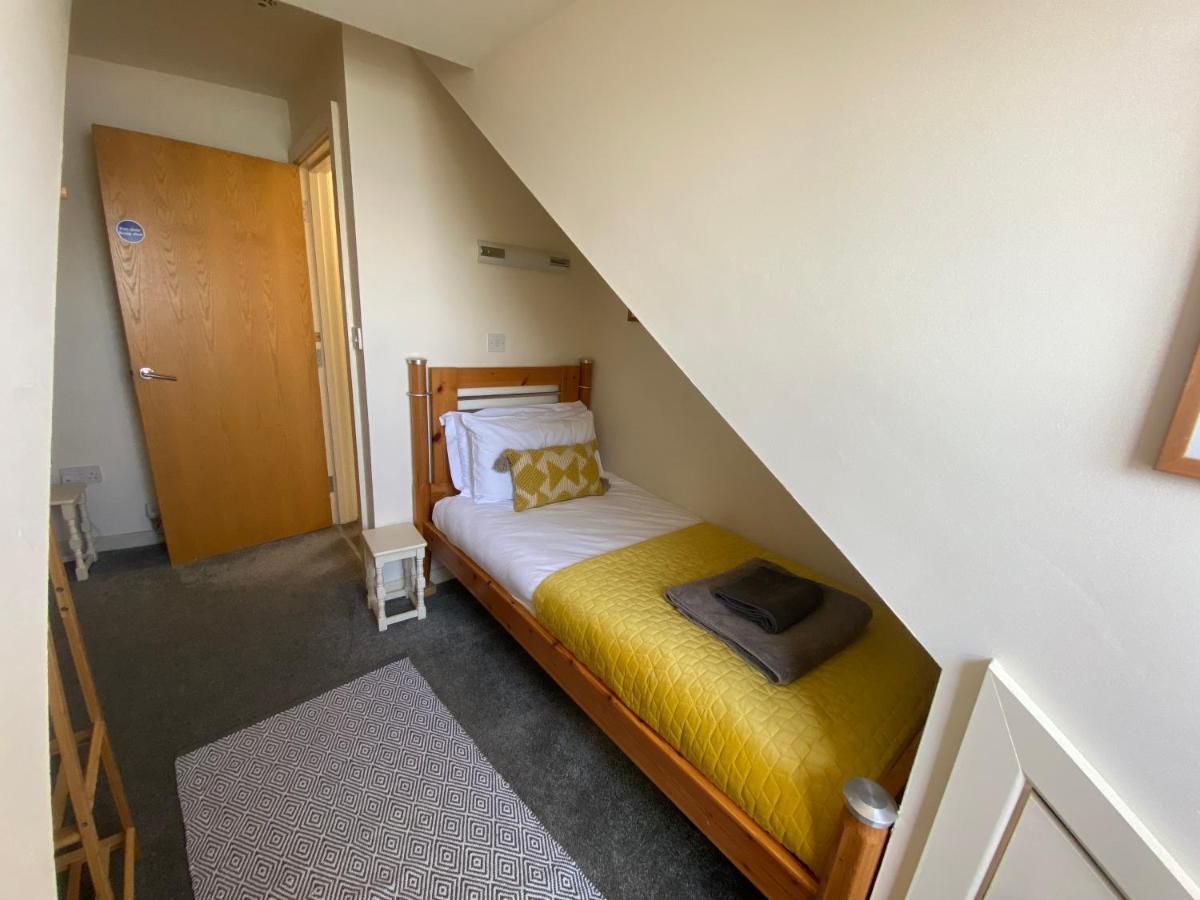Caldey View- A Beautiful Flat In The Heart Oftenby Exterior photo